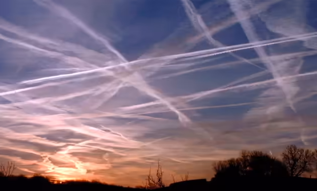 Як політики використовують погоду для контролю над суспільством