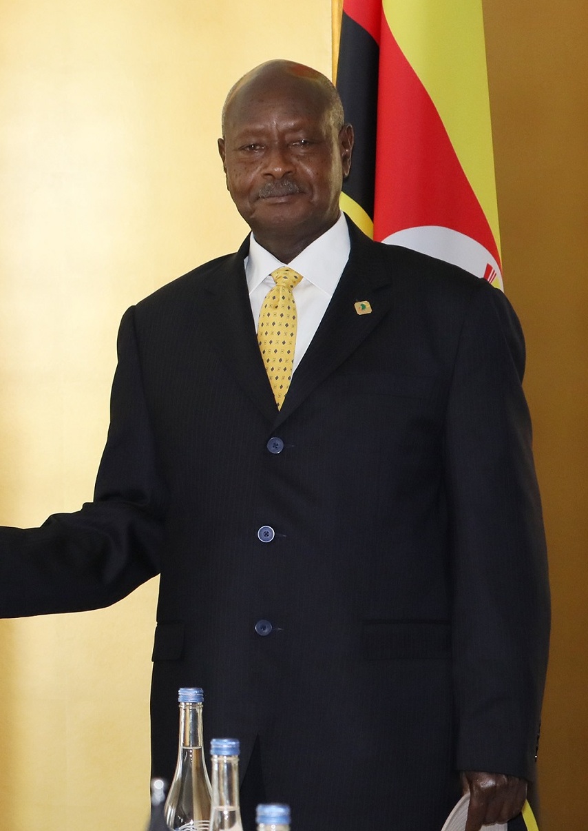 Yoweri_Museveni%2C_the_President_of_Uganda_meets_with_Shinz%C5%8D_Abe%2C_the_Prime_Minister_of_Japan_%28cropped%29
