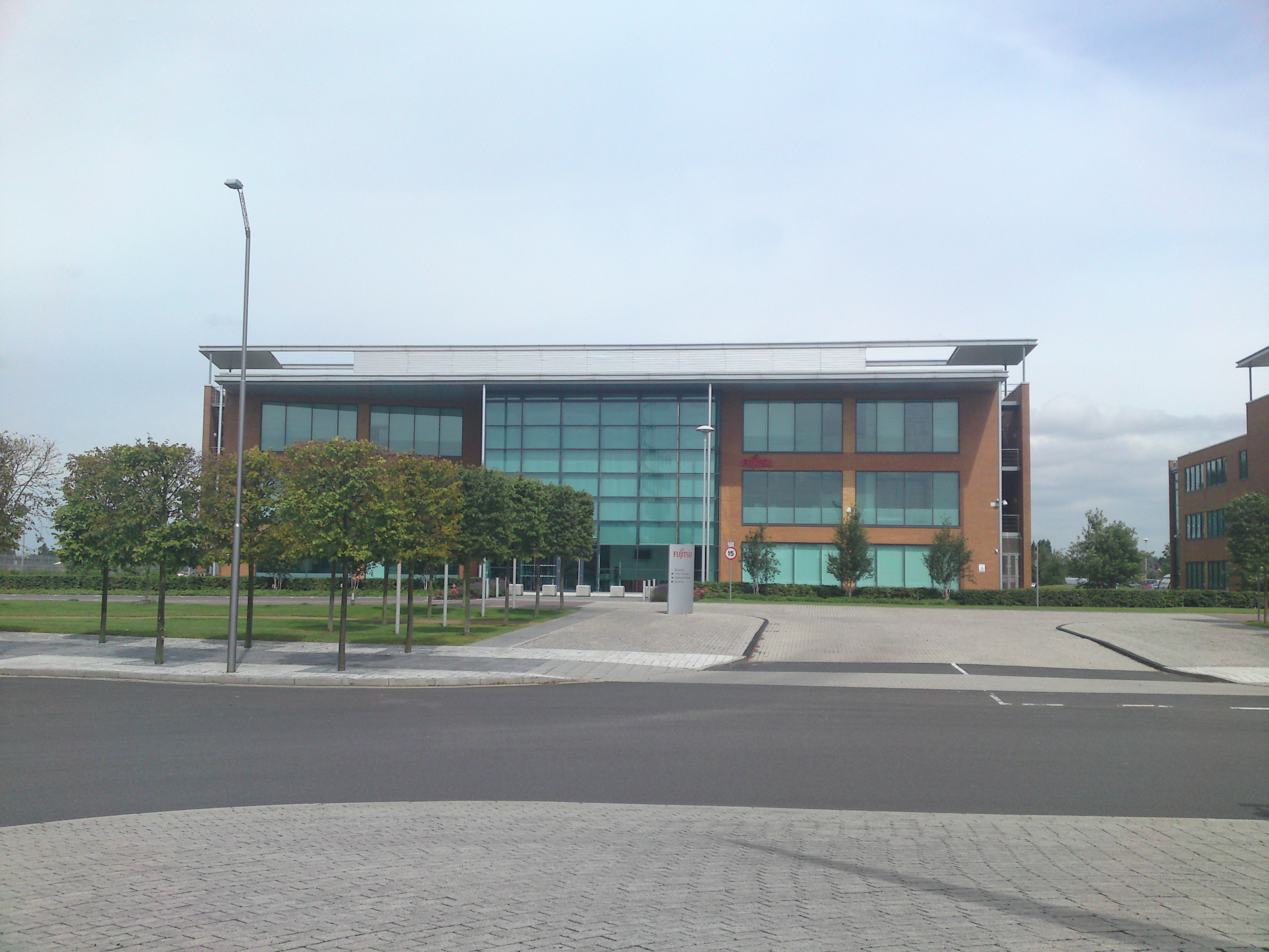Офісна будівля Fujitsu у Великій Британії — корпорація, що розробляла й обслуговувала систему Horizon