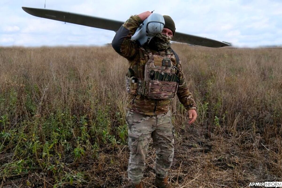 Розвідувальний безпілотник Leleka-100 українського виробництва на бойових позиціях