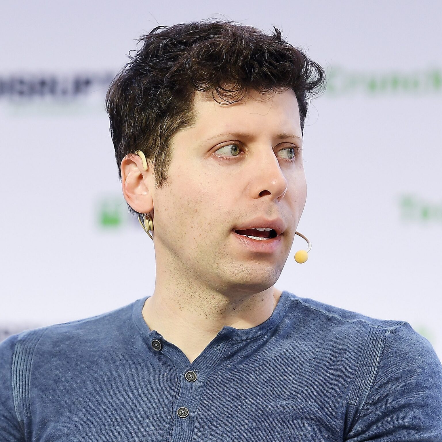 CEO OpenAI відхилив держрегулювання AI, визнавши ризики для людства