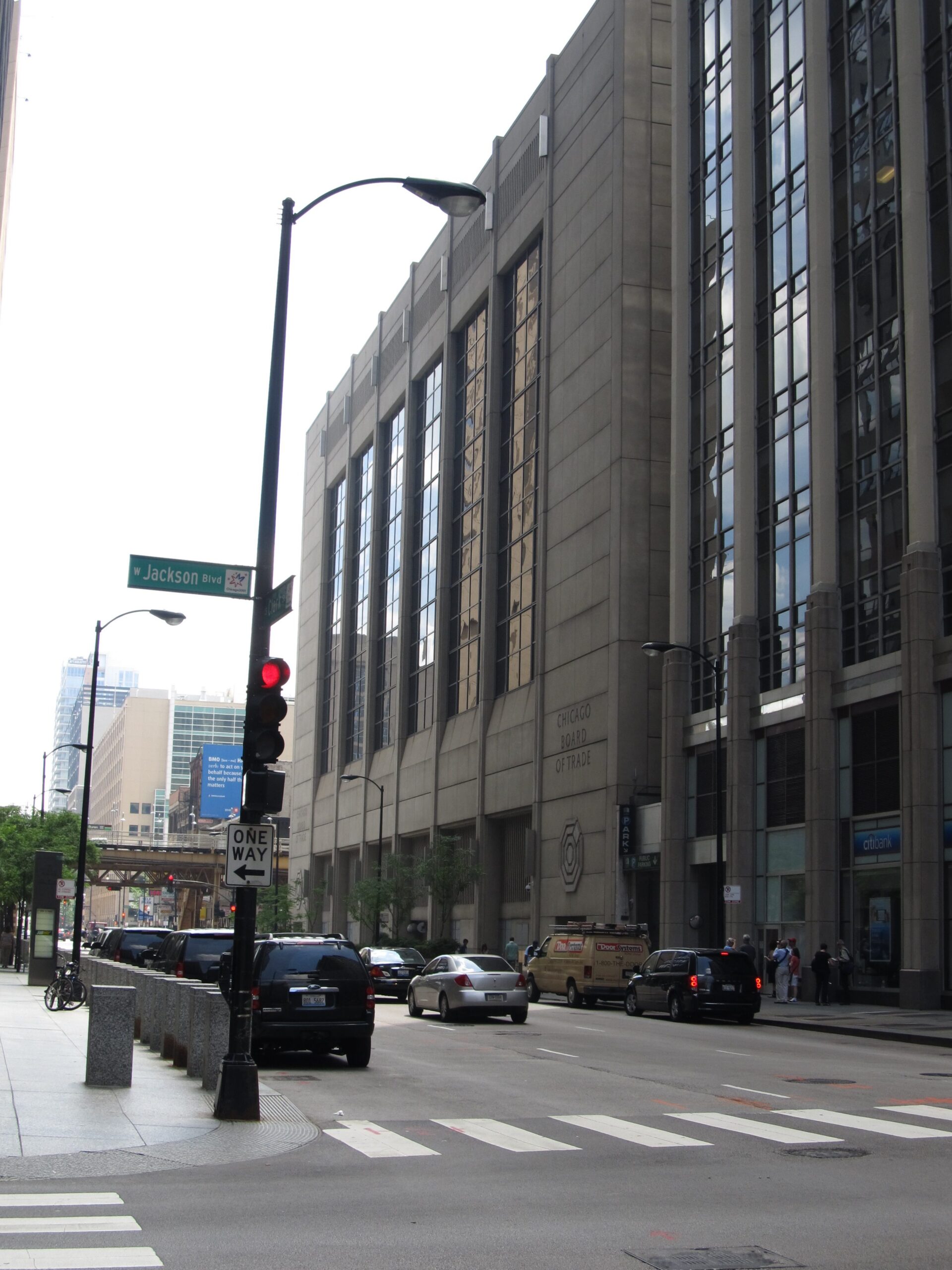 Будівля Chicago Board of Trade у Чикаго - місце народження сучасного ф'ючерсного ринку зерна і фінансових деривативів